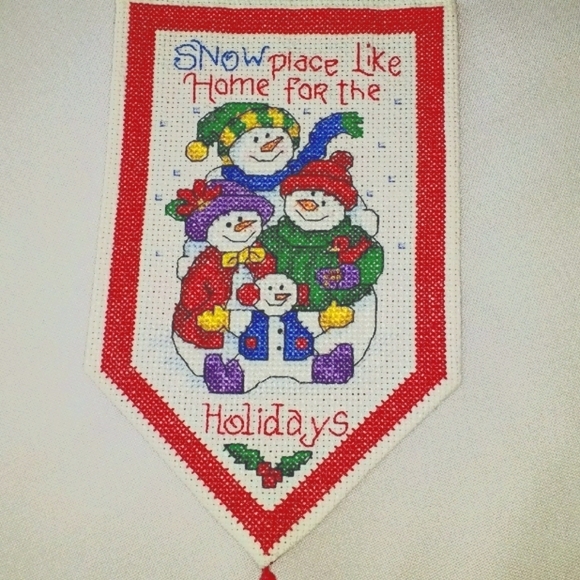 Snowman Family Wall Hanging - Picture 1 of 4